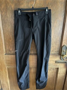 Arc'teryx Men's Black Softshell Hiking Pants